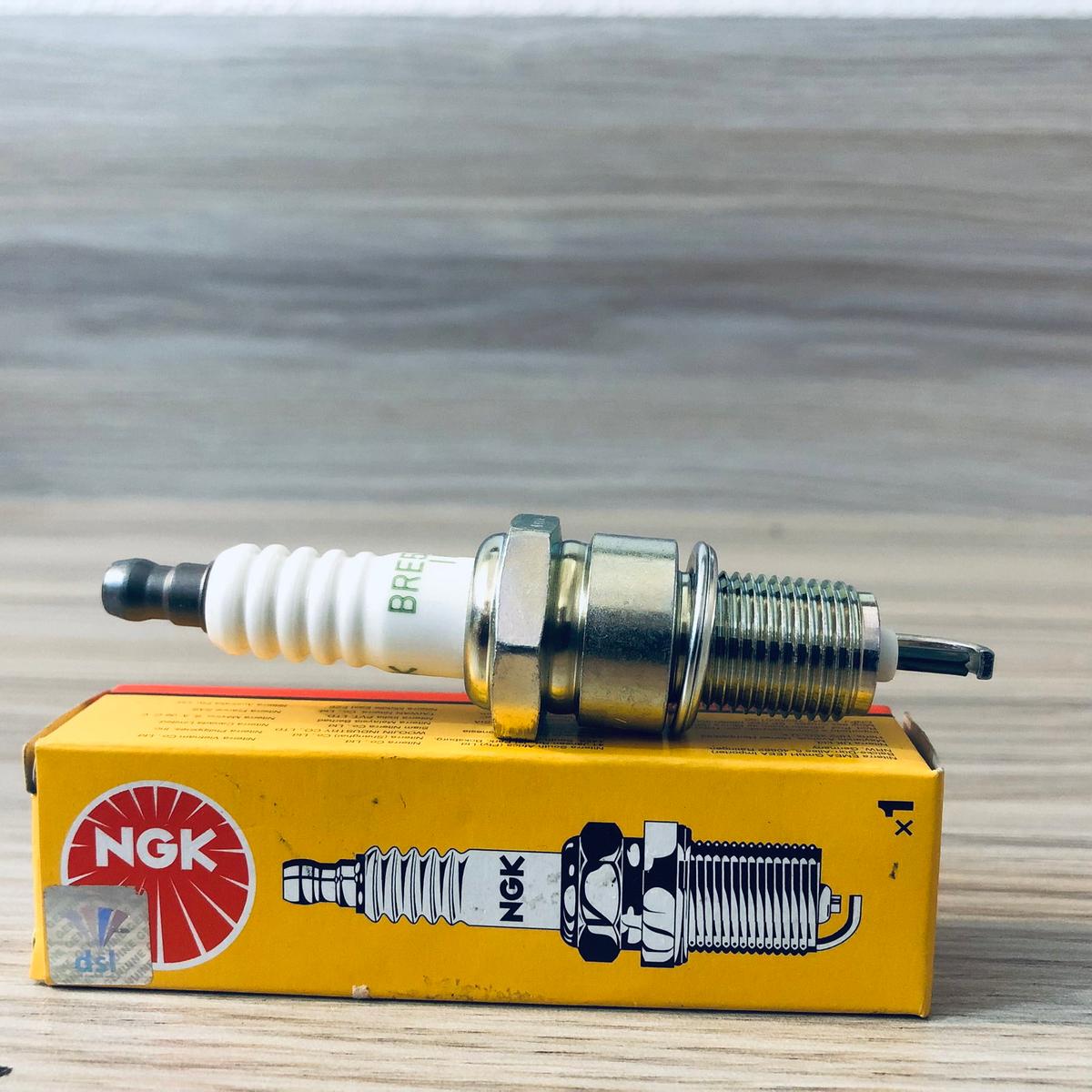 SPARK PLUG