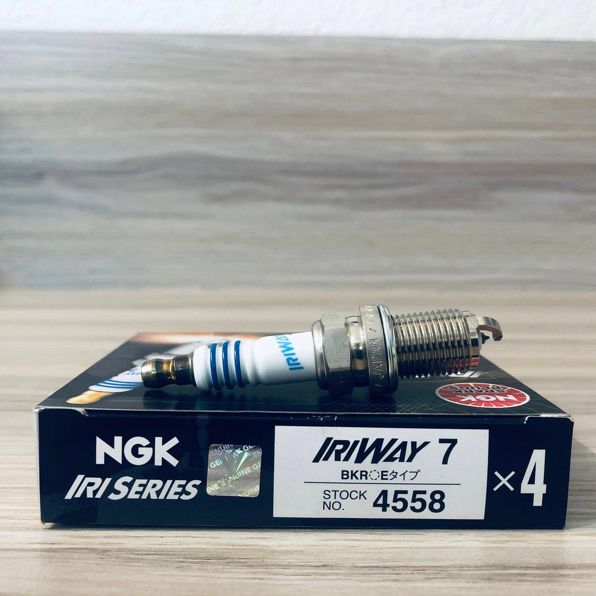SPARK PLUG