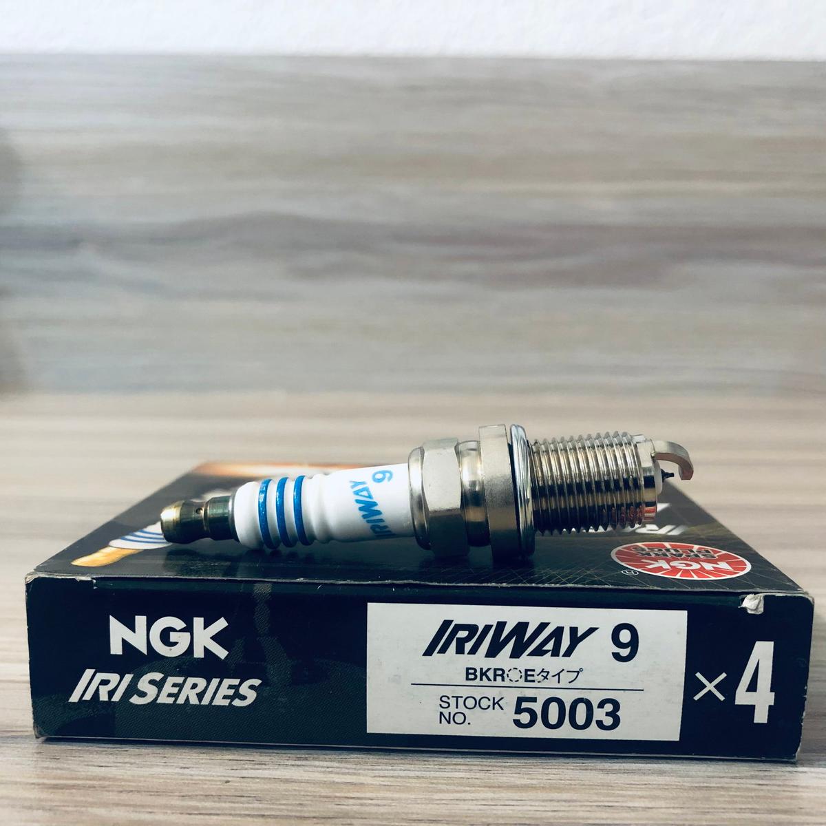 SPARK PLUG