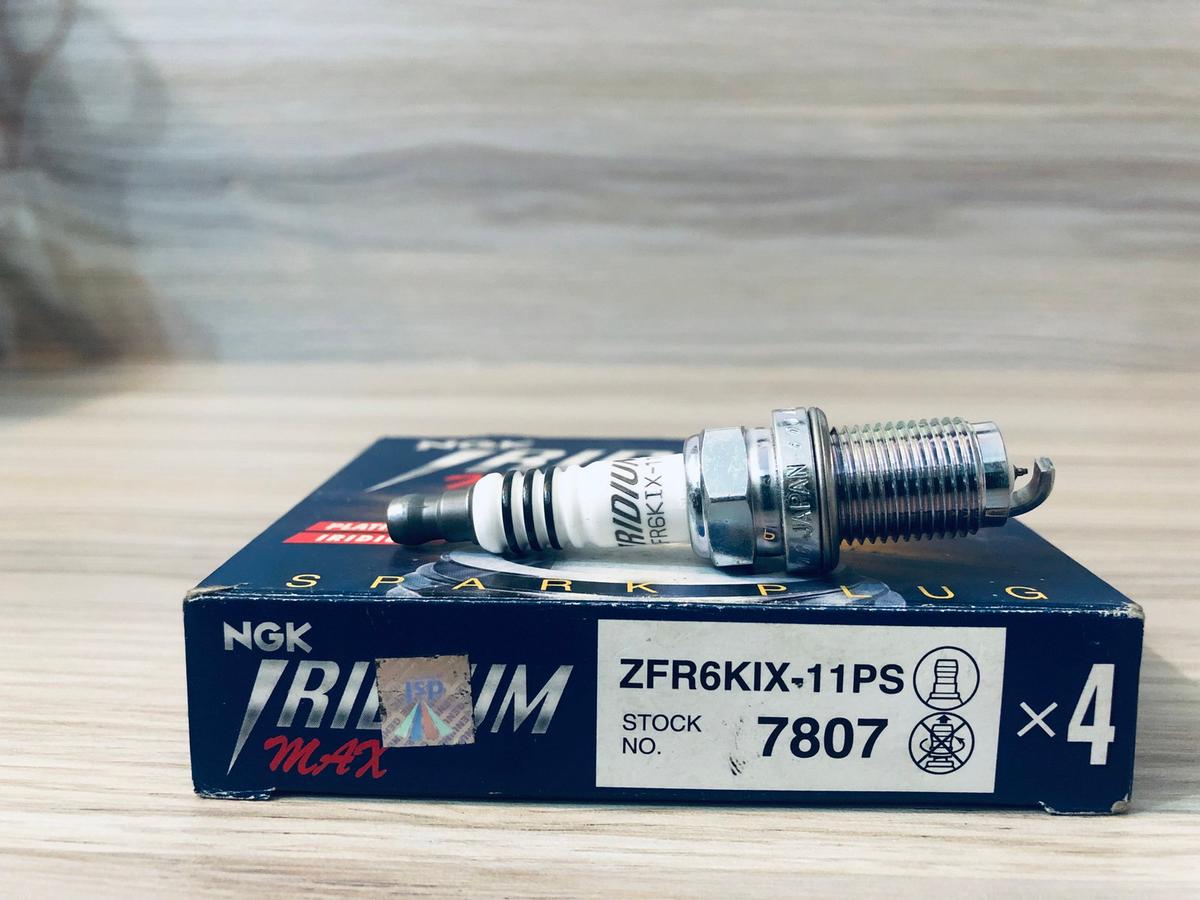 SPARK PLUG